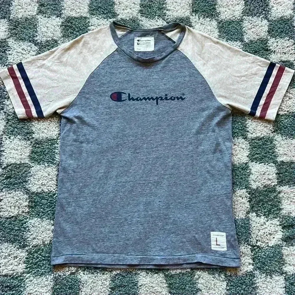 Champion Tee - Size L